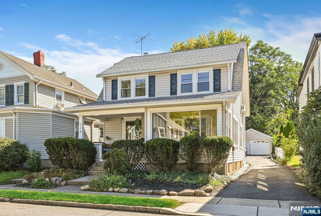 Photo 1 of Single family home for sale at 214 Paterson Ave, Midland Park, NJ 07432 | MLS# 26034286 | Listing updated on 2026-09-16