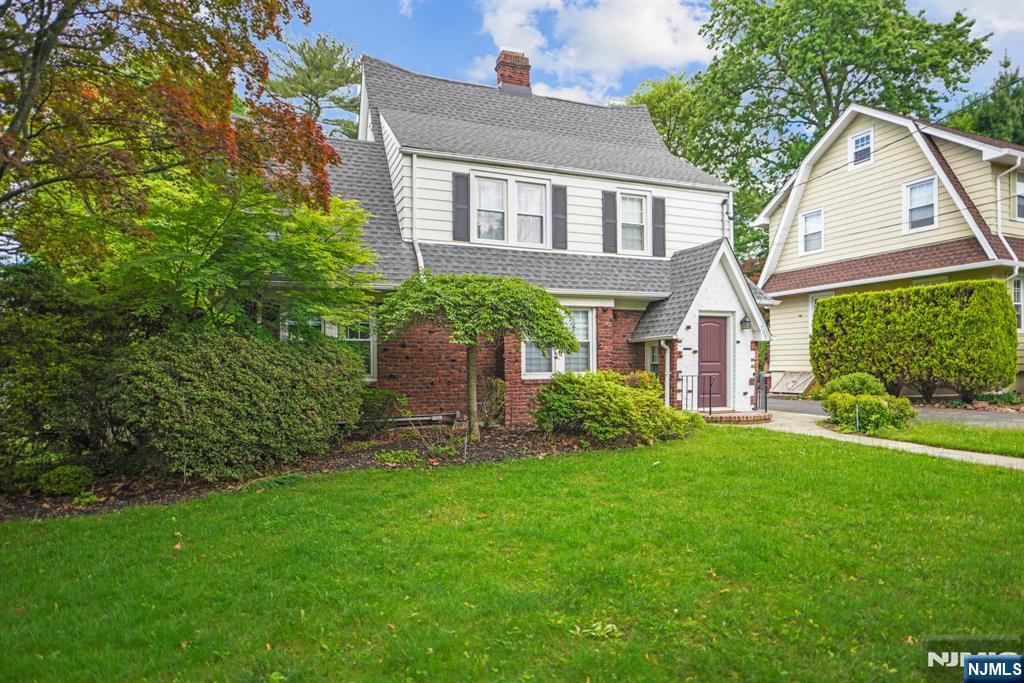Photo 1 of Single family home for sale at 735 Summit Ave, River Edge, NJ 07661 | MLS# 26034288 | Listing updated on 2026-09-17