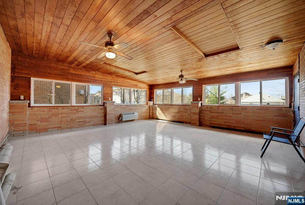2413 Hammett Avenue — photo 18