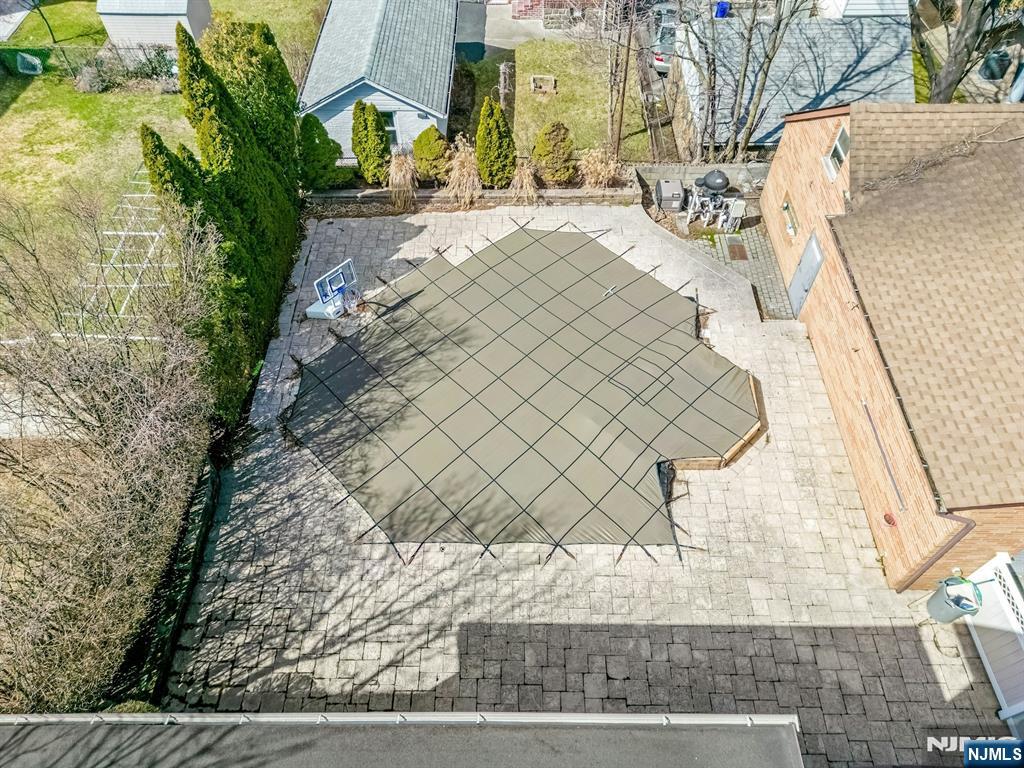2413 Hammett Avenue — photo 37