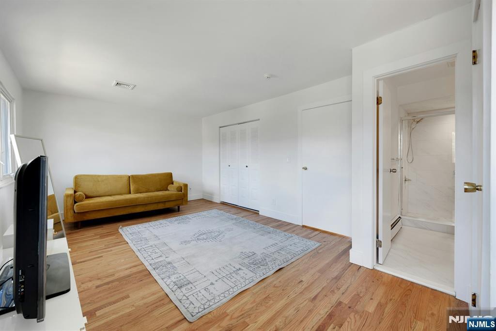 2413 Hammett Avenue — photo 50
