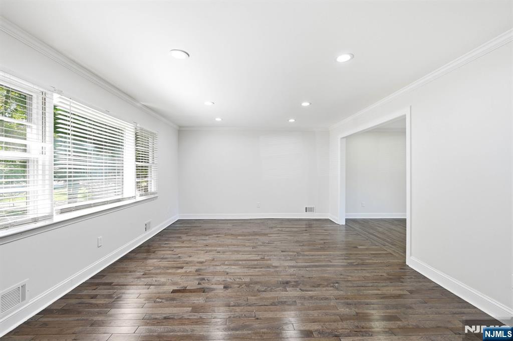 Photo 4 of Single family home for sale at 29 Cherry Hl Rd, Livingston, NJ 07039 | MLS# 26034306 | Listing updated on 2026-09-19
