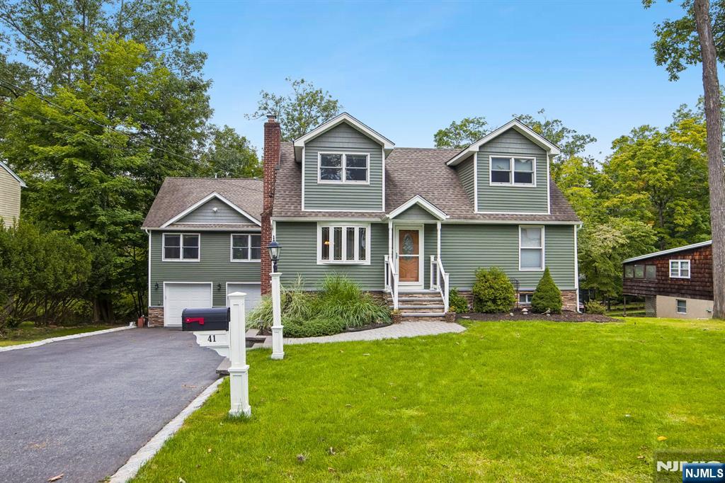 Photo 1 of Single family home for sale at 41 Forest Ter, Wayne, NJ 07470 | MLS# 26034309 | Listing updated on 2026-09-12