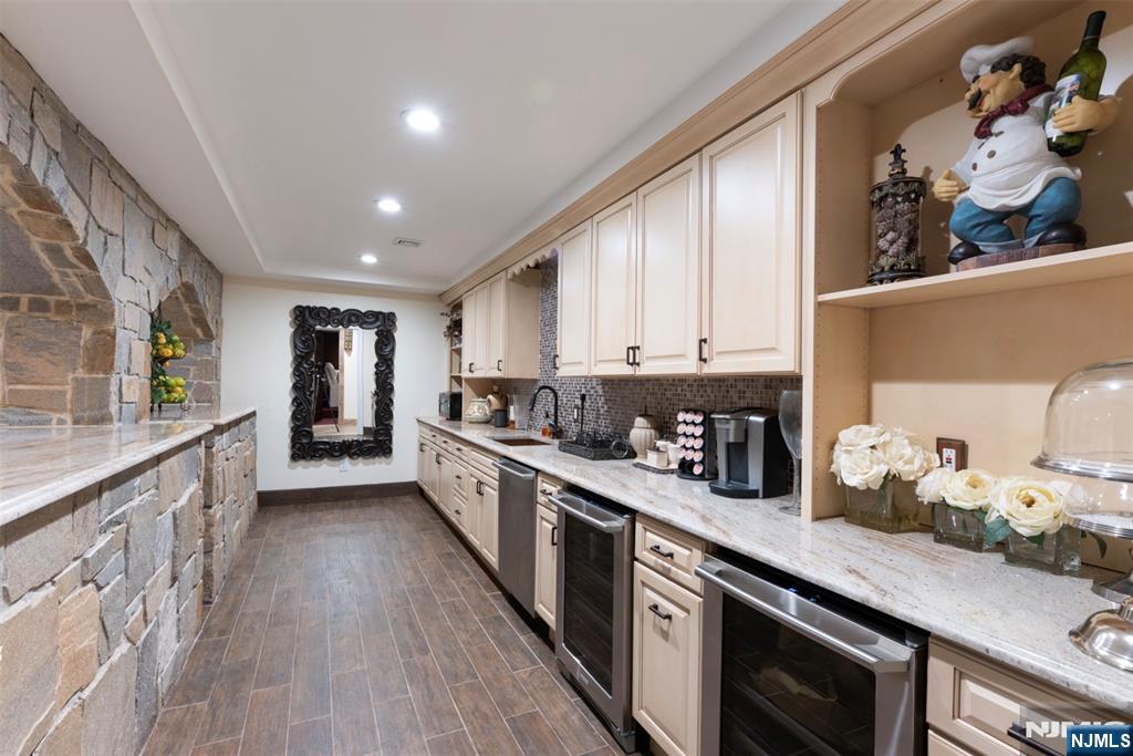 305 Green Road — photo 30