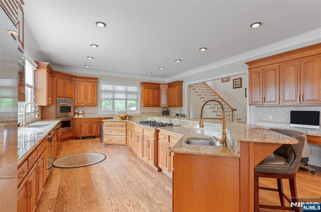 305 Green Road — photo 10