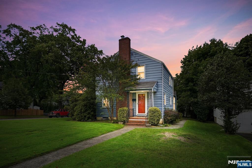 125 Midwood Road - Photo 1