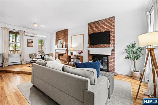 208 3rd Street — photo 32