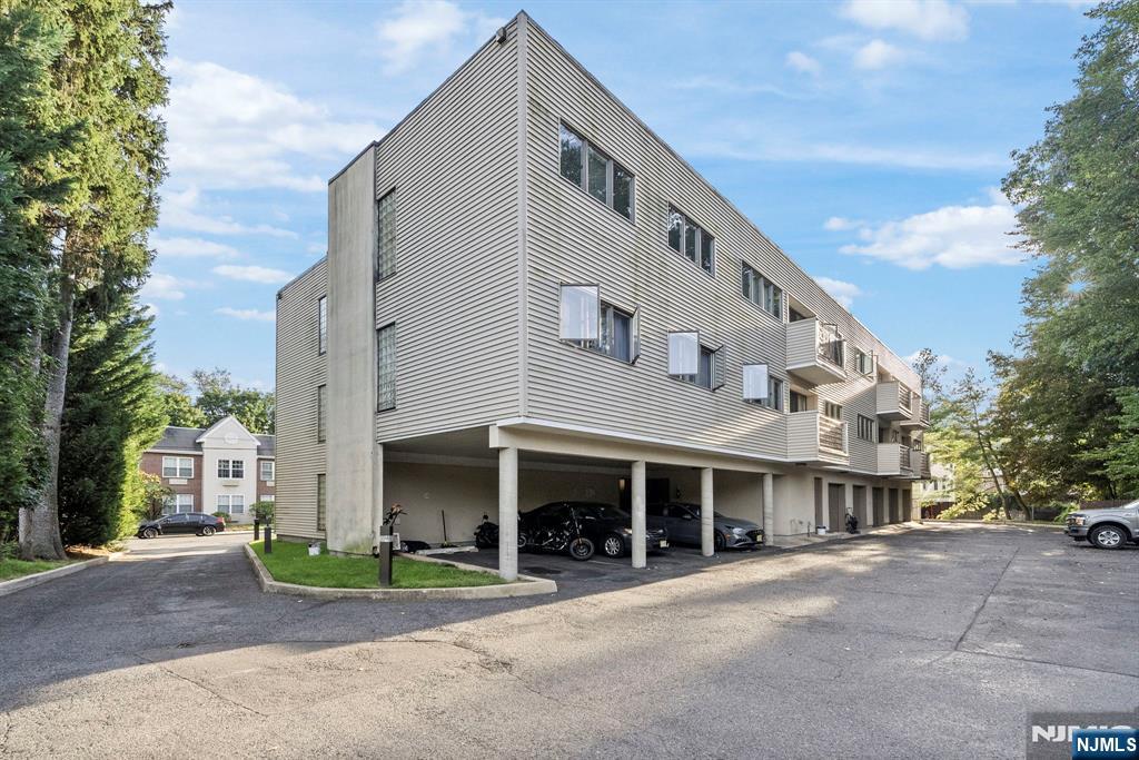 Photo 2 of Condo for sale at 24 Crest St #2C, Westwood, NJ 07675 | MLS# 26034366 | Listing updated on 2026-09-13