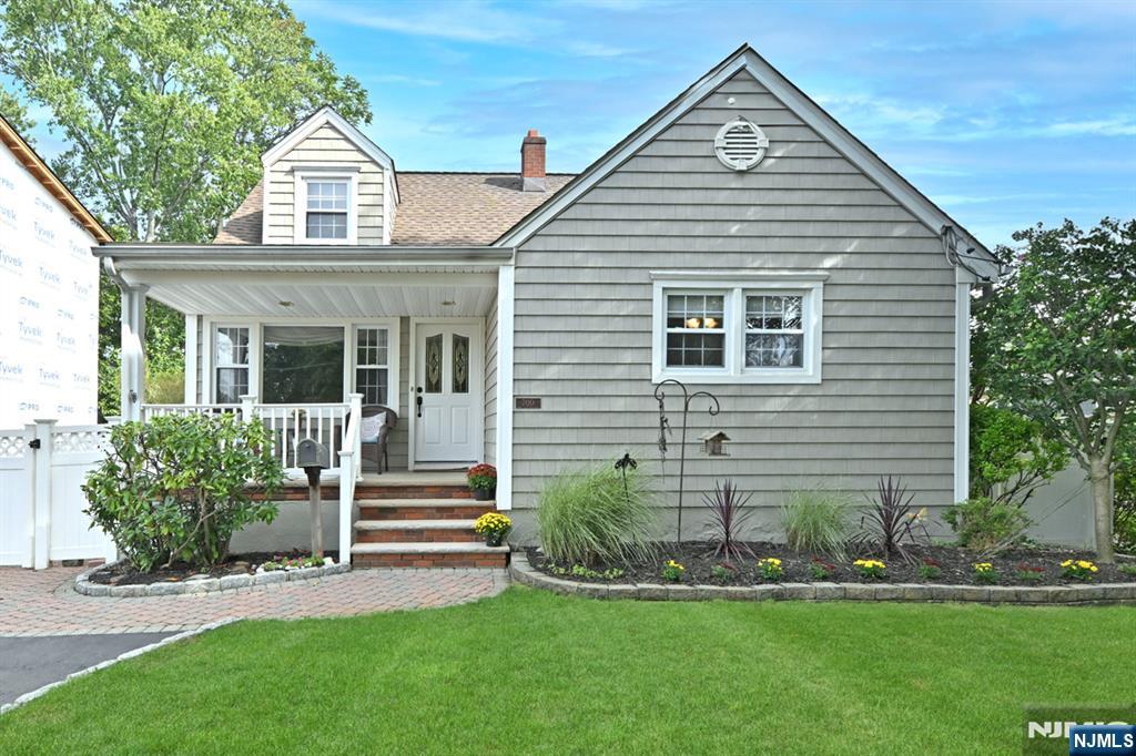 700 Evans Street - Photo 1