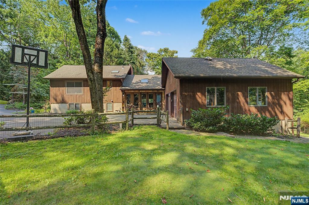 Photo 1 of Single family home for sale at 451 W Brook Rd, Ringwood, NJ 07456 | MLS# 26034387 | Listing updated on 2026-09-13