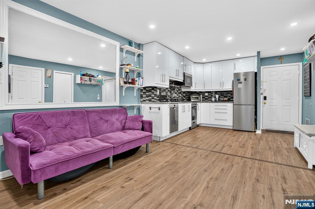 502 Livingston Court N502 - Photo 4