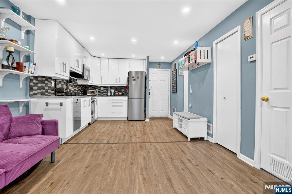 502 Livingston Court N502 - Photo 5