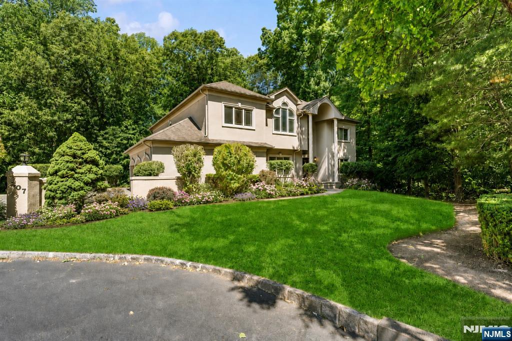 307 Daffodil Drive - Photo 3