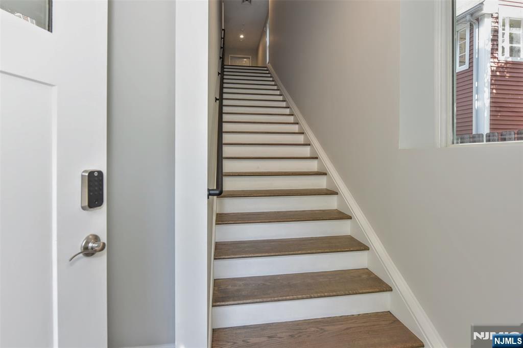 7 Bergen Street 203 - Photo 4