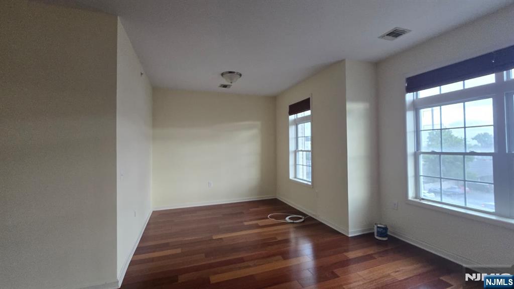 104 Elizabeth Avenue 409 - Photo 5