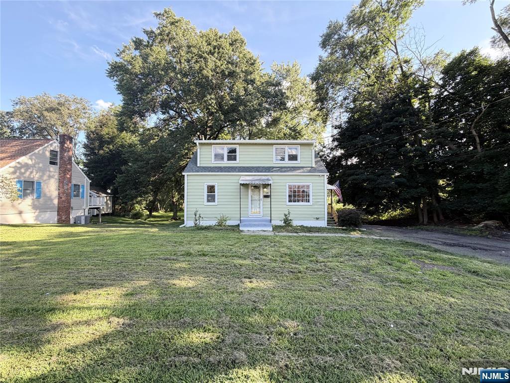 Photo 1 of Single family home for sale at 128 Catherine Ave, Mahwah, NJ 07430 | MLS# 26034412 | Listing updated on 2026-10-06