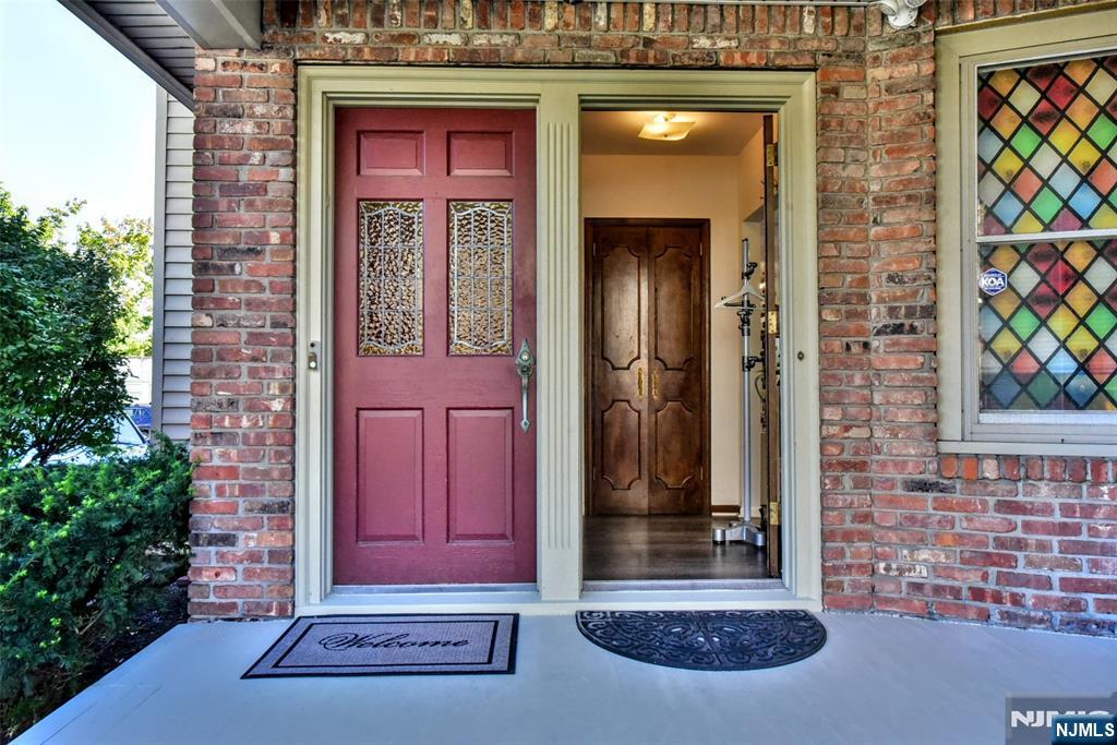175 Center Avenue 2nd Floor - Photo 4