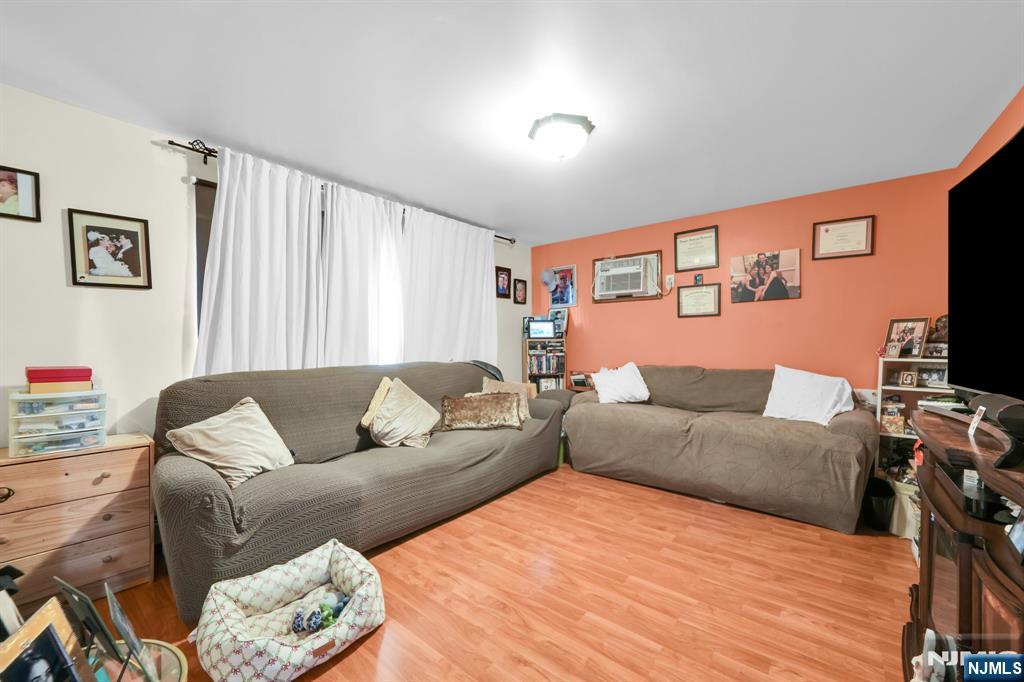 83 Pacific Street - Photo 3