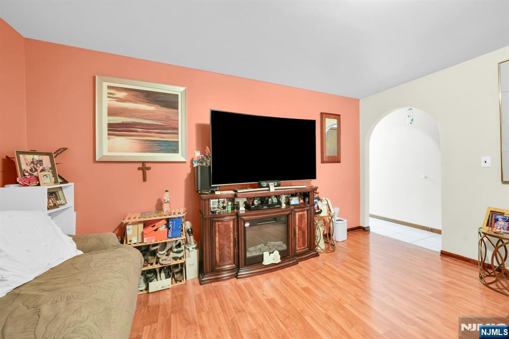83 Pacific Street - Photo 4