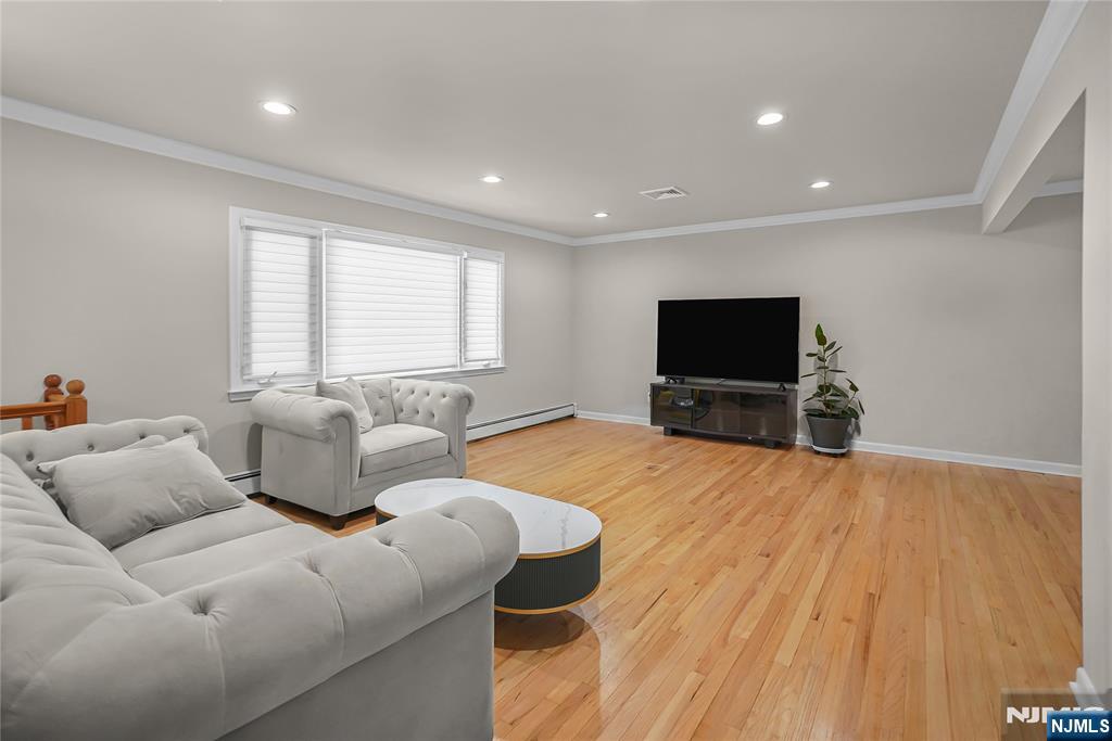 Photo 2 of Single family home for sale at 318 Briarcliff Ln, Paramus, NJ 07652 | MLS# 26034430 | Listing updated on 2026-10-05
