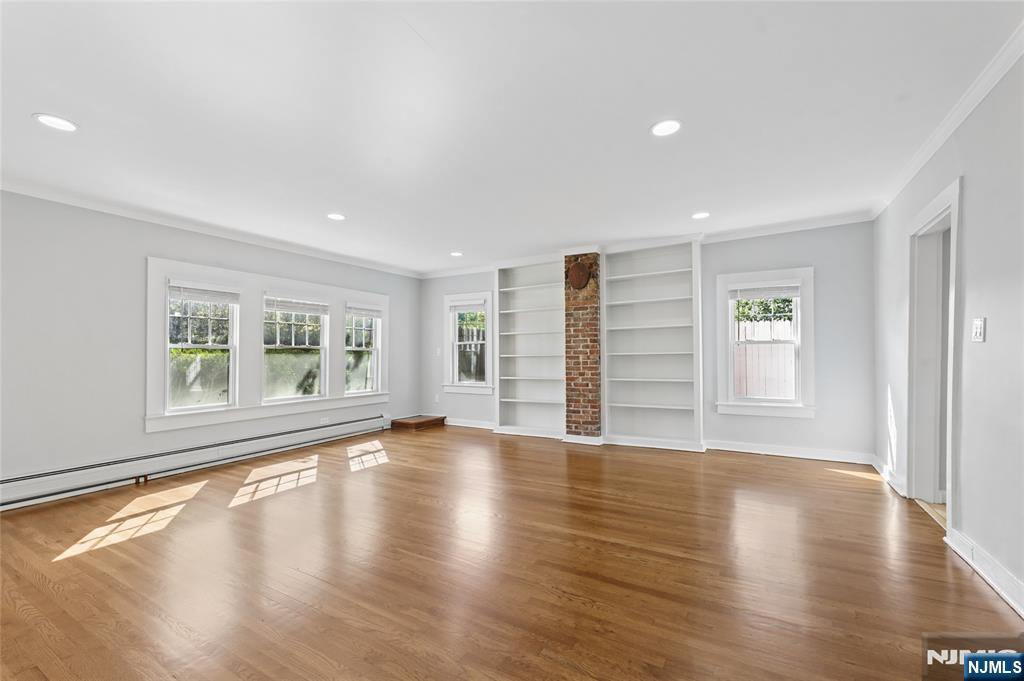 166 Crescent Avenue - Photo 5
