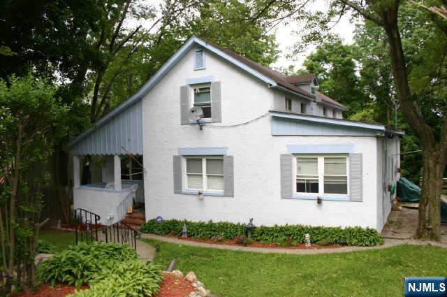 9 Cedarbrook Road - Photo 1