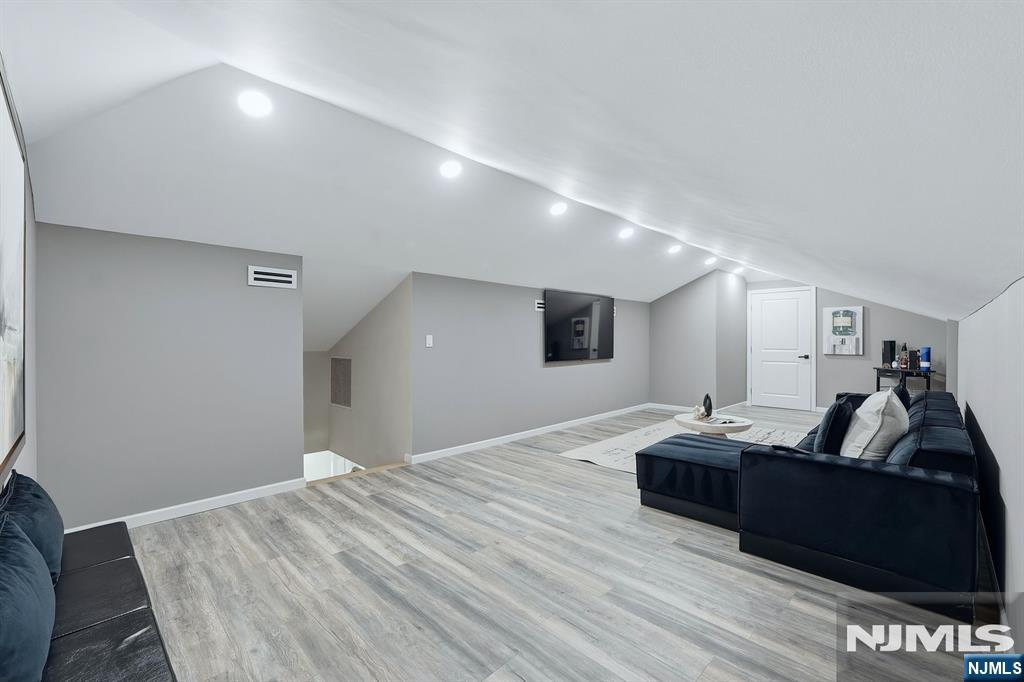 471 Homans Avenue — photo 34