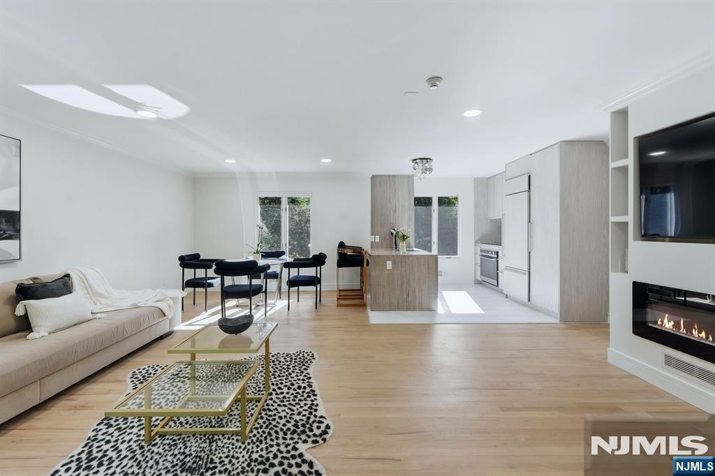 471 Homans Avenue — photo 35
