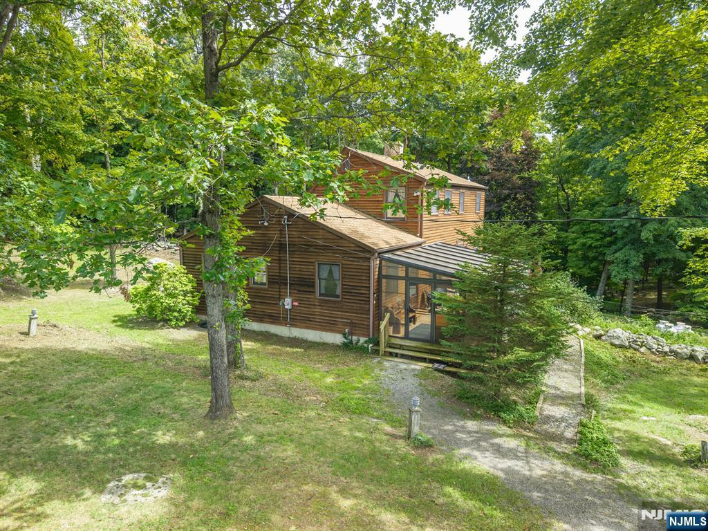 176 Henderson Road - Photo 2