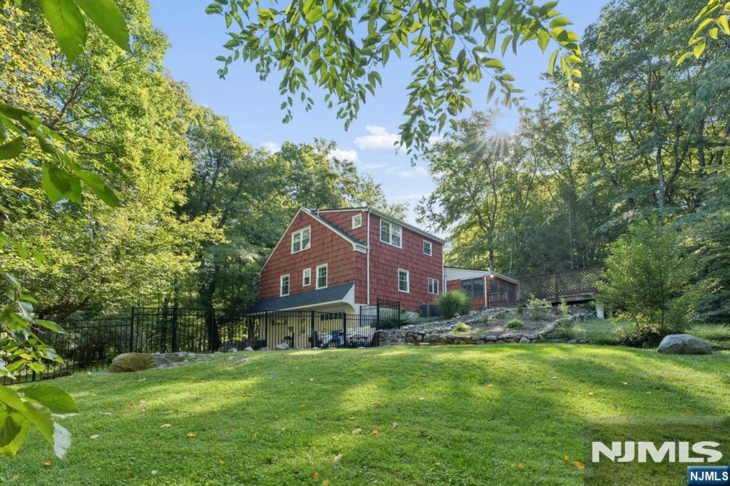 Photo 26 of Single family home for sale at 3 Gravel Hl Rd, Kinnelon Borough, NJ 07405 | MLS# 26034474 | Listing updated on 2026-10-07