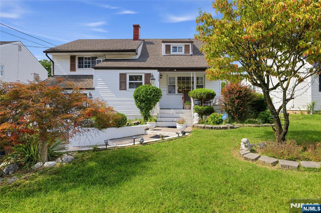 Photo 2 of Single family home for sale at 193 Mcfarlane Rd, Woodbridge, NJ 07067 | MLS# 26034487 | Listing updated on 2026-10-04