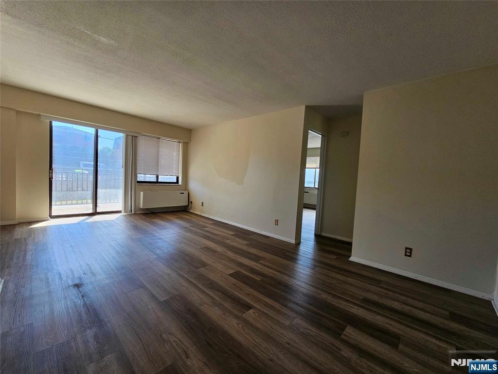 233 12th Street 1J - Photo 3
