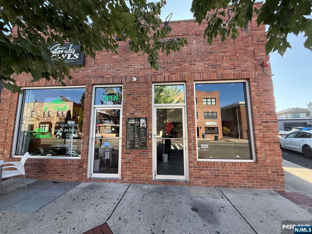 534 Kearny Avenue STORE RIGHT - Photo 1