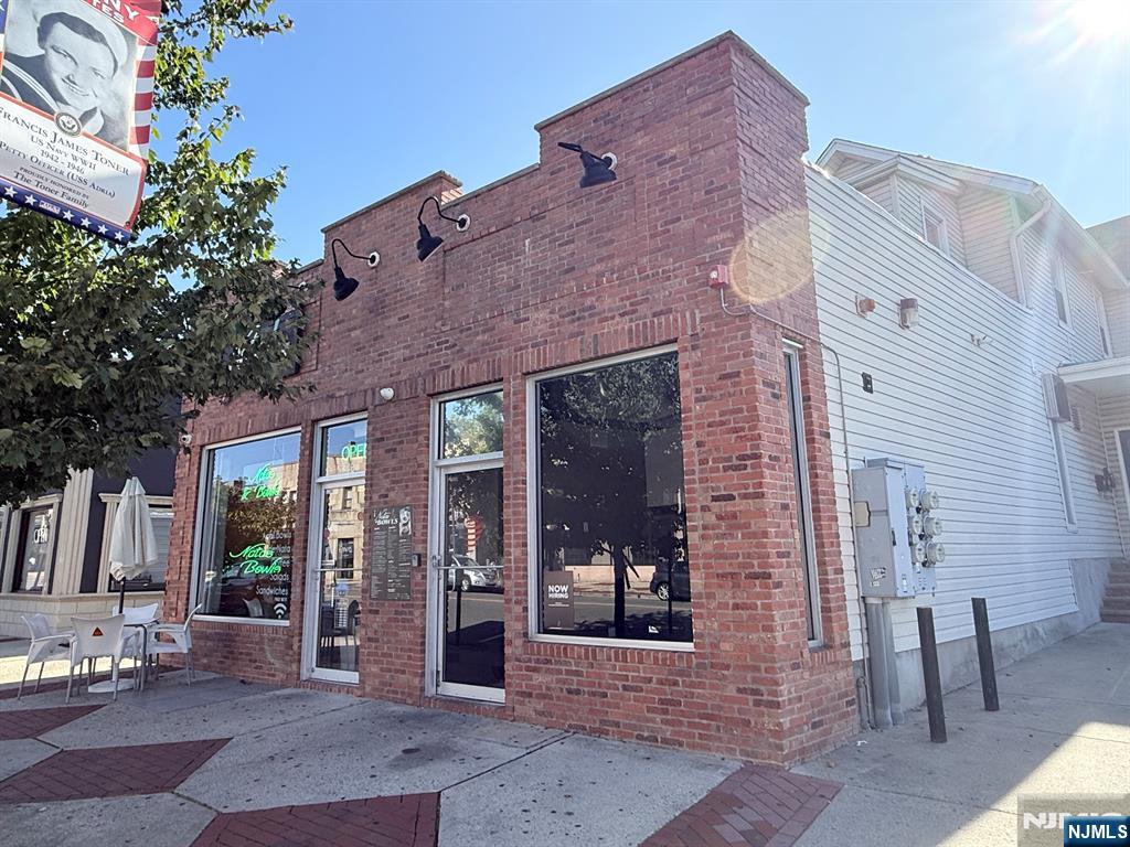 534 Kearny Avenue STORE RIGHT - Photo 2