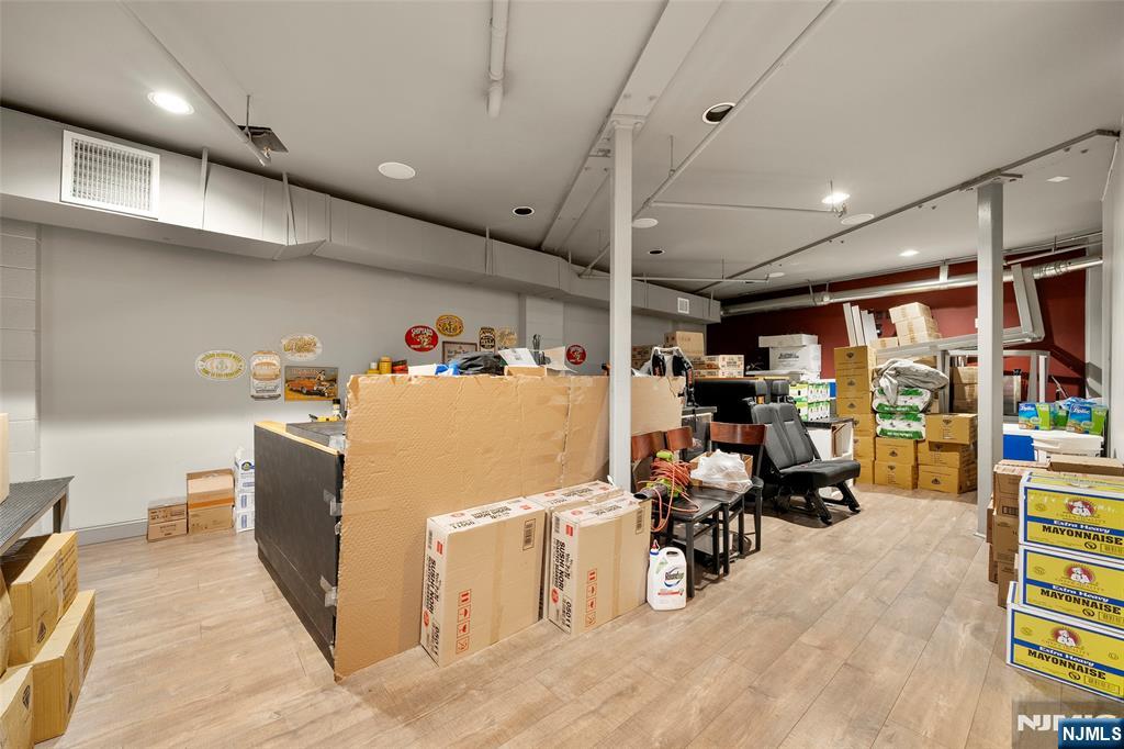 340 Paterson Avenue — photo 17