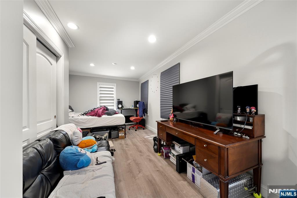 340 Paterson Avenue — photo 26