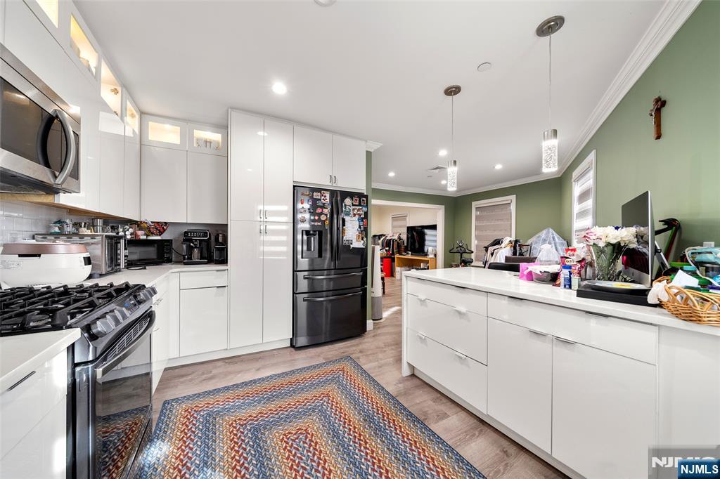 340 Paterson Avenue — photo 21