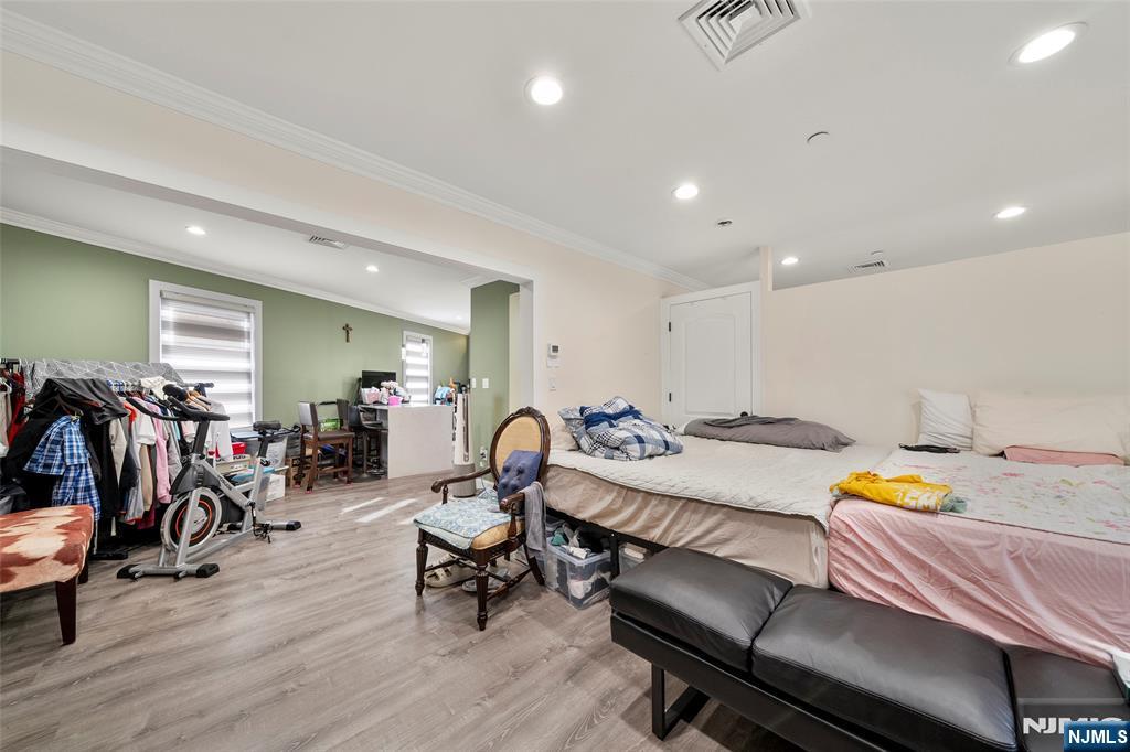 340 Paterson Avenue — photo 23