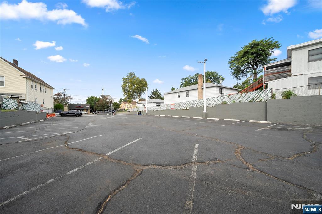 340 Paterson Avenue — photo 34