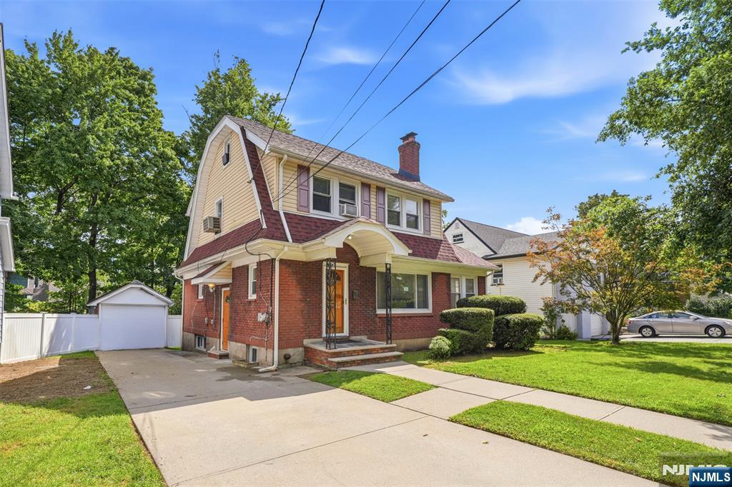 Photo 2 of Single family home for sale at 1481 Endicott Ter, Teaneck, NJ 07666 | MLS# 26034582 | Listing updated on 2026-09-17
