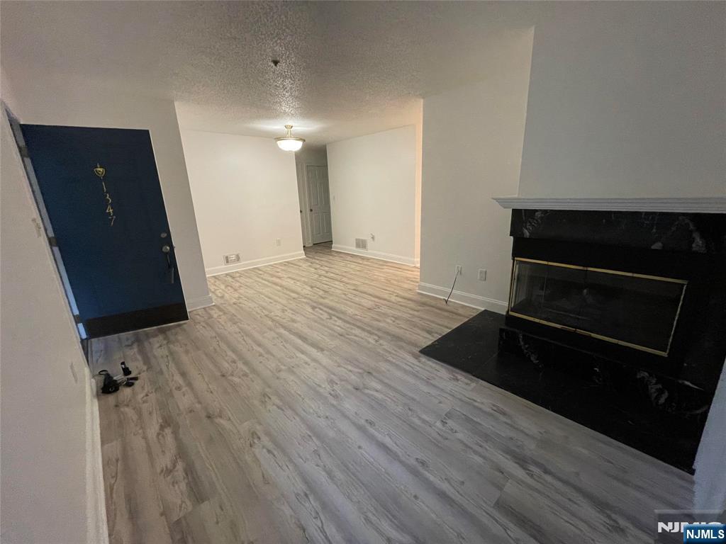 1347 Paddington Road - Photo 3