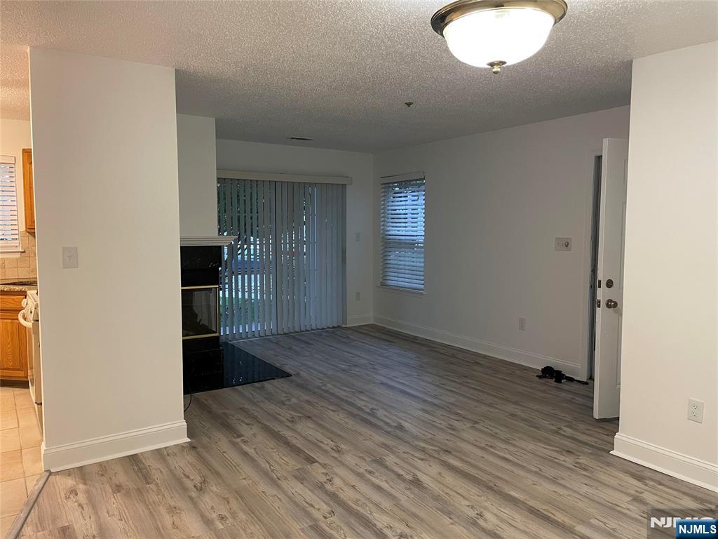1347 Paddington Road - Photo 5