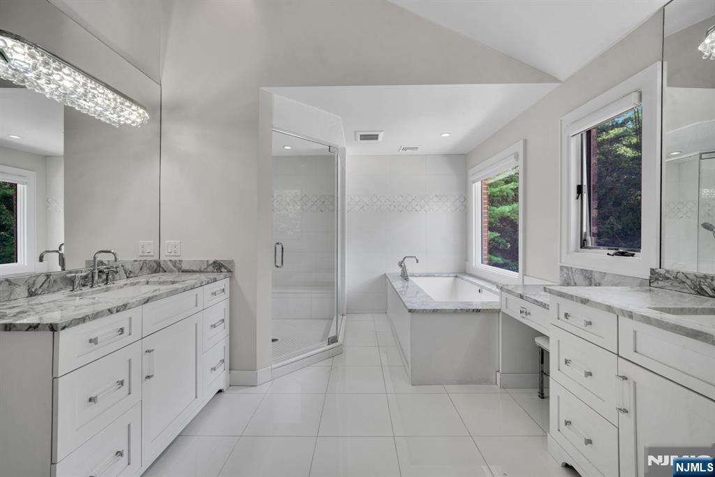 72 Adams Drive — photo 24