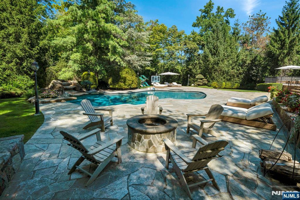 72 Adams Drive — photo 38