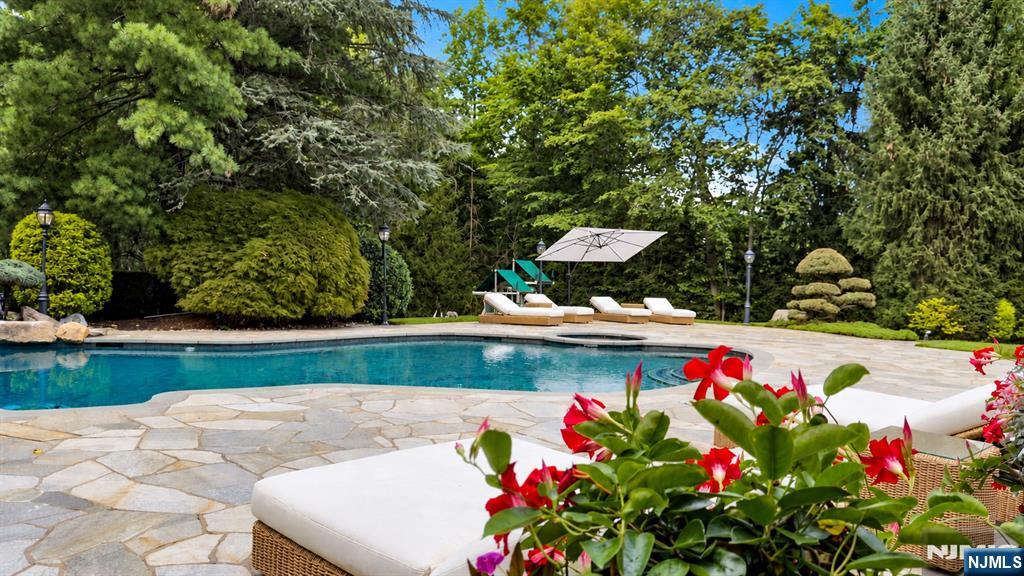 72 Adams Drive — photo 39