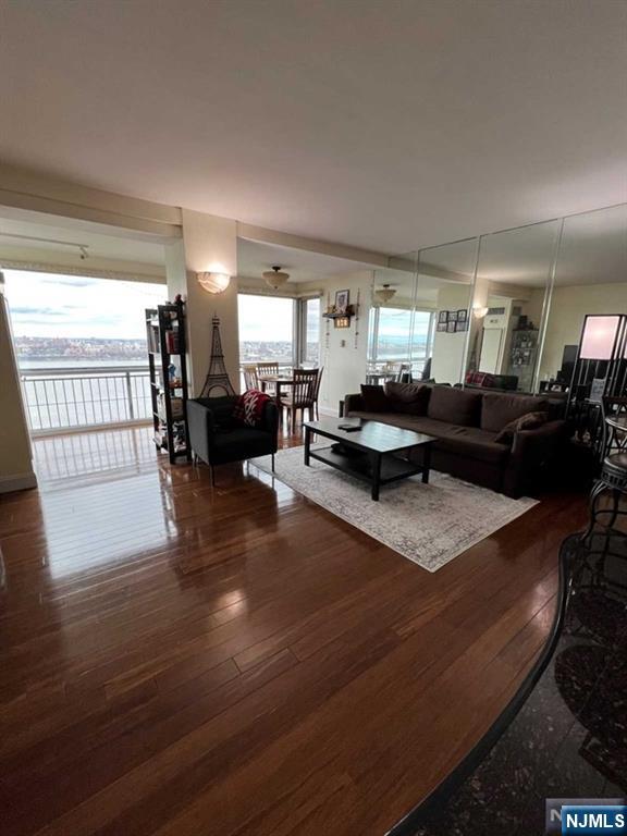 Photo 3 of House for sale at 2 Horizon Rd #1211, Fort Lee, NJ 07024 | MLS# 26034594 | Listing updated on 2026-09-14