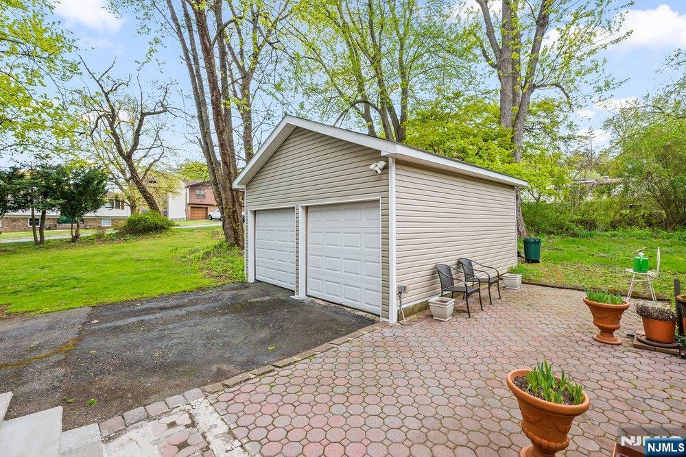 Photo 2 of Single family home for sale at 863 Pleasant Valley Way, West Orange, NJ 07052 | MLS# 26034607 | Listing updated on 2026-09-20