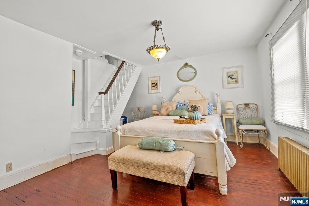 Photo 4 of Single family home for sale at 863 Pleasant Valley Way, West Orange, NJ 07052 | MLS# 26034607 | Listing updated on 2026-09-20