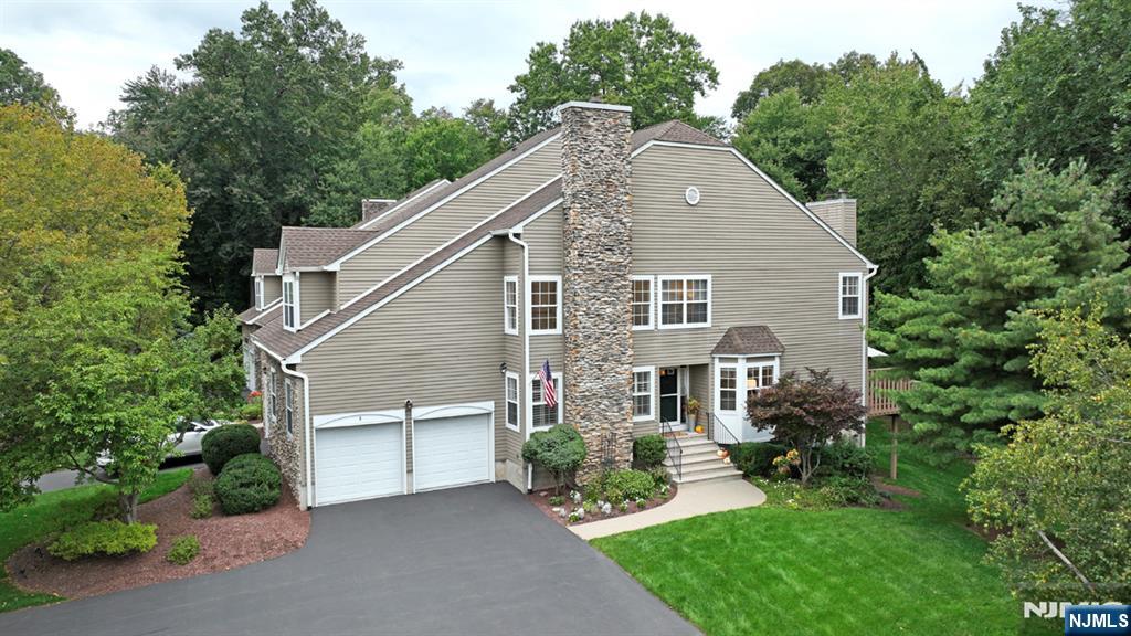 Photo 1 of Townhouse for sale at 8 Hunter Rd, North Haledon, NJ 07508 | MLS# 26034613 | Listing updated on 2026-09-19