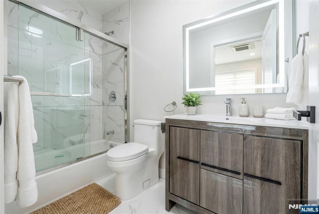 48 Grand Avenue 203 - Photo 3